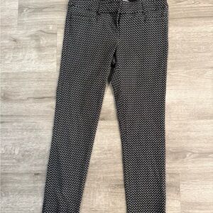Candie's Women’s Size 3 Black and White Patterned Cropped Pants
